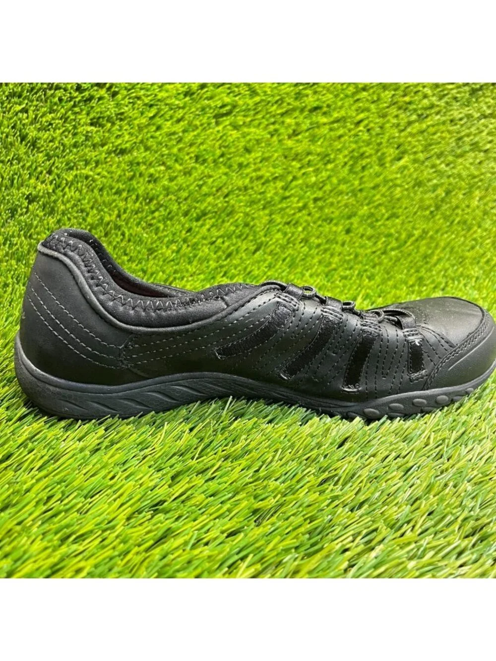Skechers Breathe Easy Fortune Womens Size 7.5 Black Athletic Shoes Sneakers